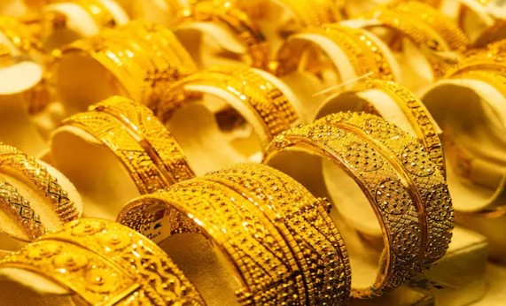 new delhi, Gold becomes cheaper, bullion market