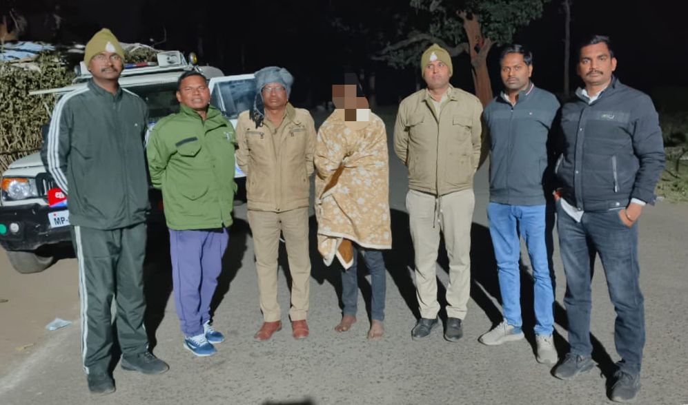 anuppur, One arrested , selling illegal macsk 