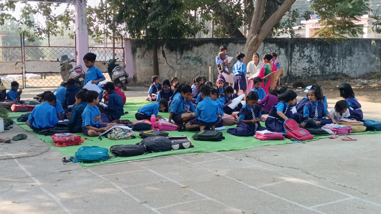 dhamtari,  walls of the school , open sky