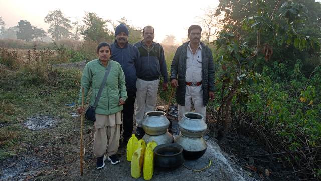 balodabazar, Excise department action, 35 liters of Mahua 