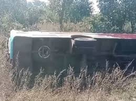 chindwara, Passenger bus , lost control  