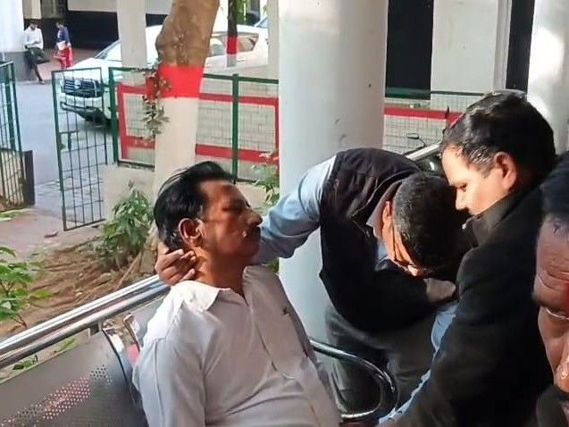 Bilaspur , Chhatisgrahl, BEOk, fainted , reprimanded , Education Minister