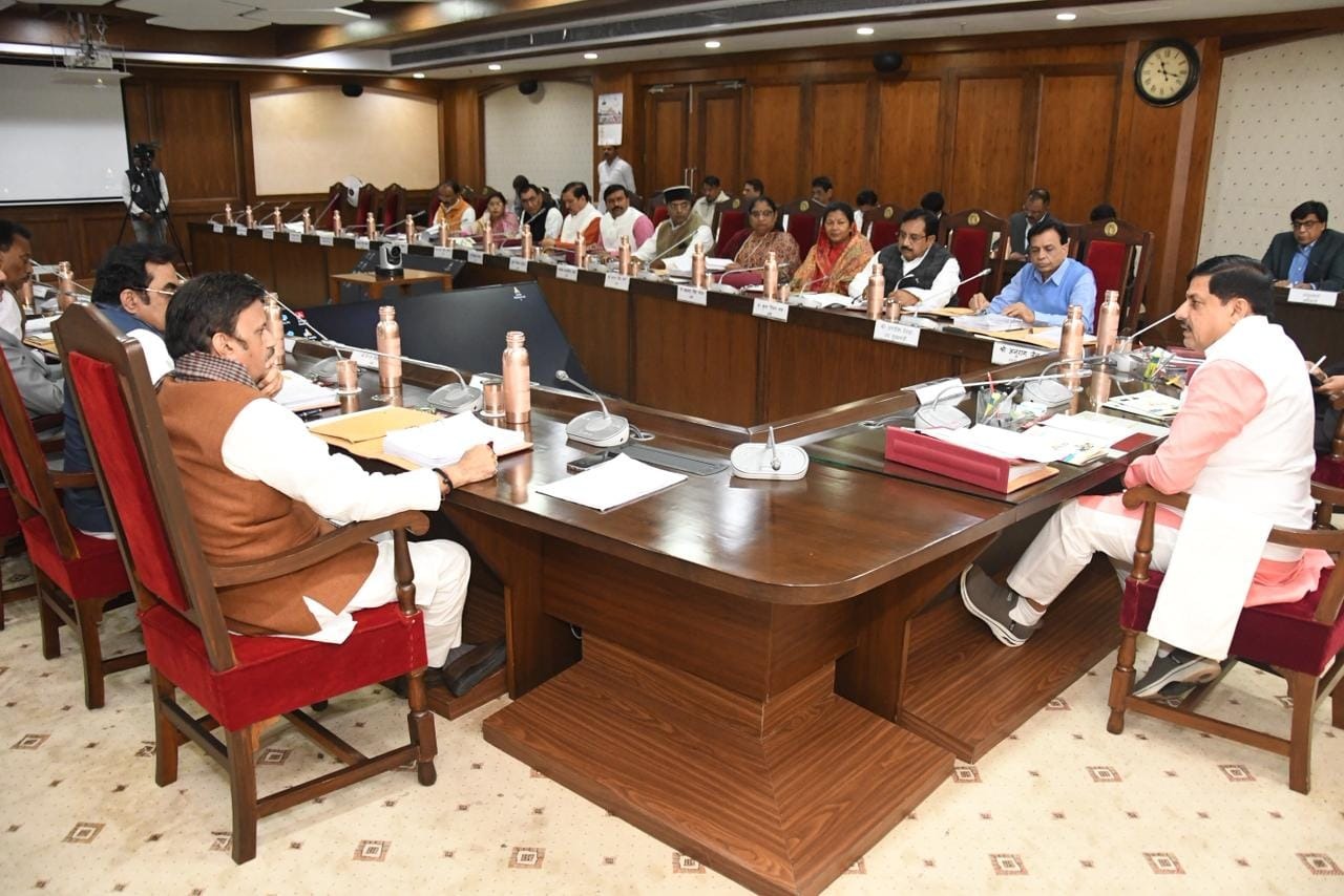 Madhya Pradesh,cabinet Metting,major reforms,employee system,seven categories abolished