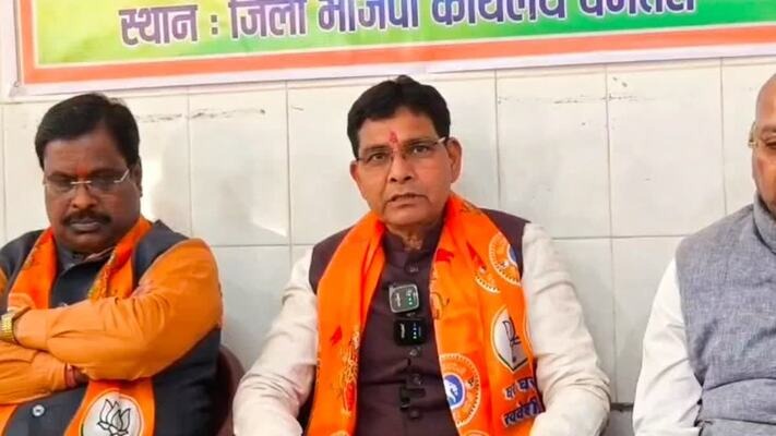 Chhattisgarh,BJP minister,Godse a nationalist,Congress demands,Political turmoil