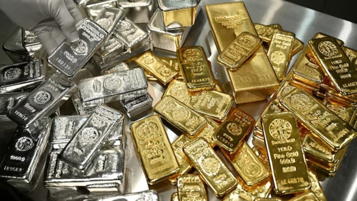 Gold , silver,  prices fall sharply: Silver falls ,  ₹1.10 lakh , gold , ₹20,000