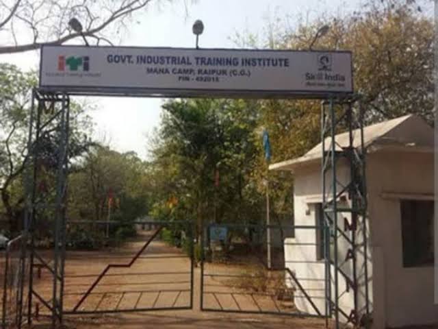 Raipur: Wireman exam held , ITI Mana , July 15-16.