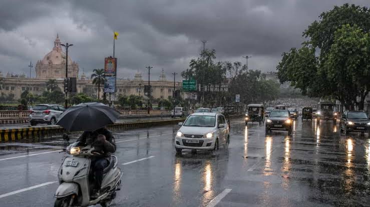 Rain , Eastern India; monsoon stalls ,  West and North