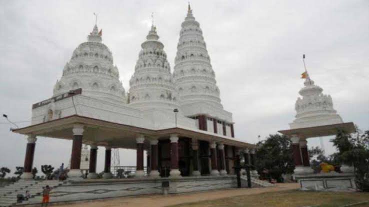 Stampede outside ,Ashokdham Temple , Lakhisarai;