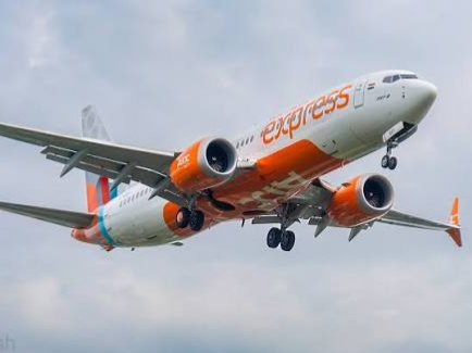  Engine oil levels dropped rapidly at 36,000 feet; Abu Dhabi-bound flight returned to Kochi.