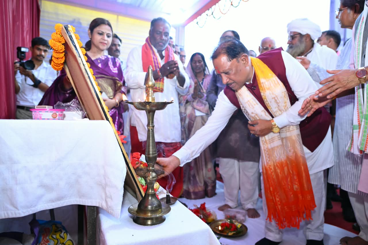 मुख्यमंत्री सायं