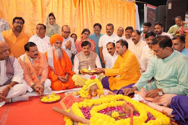 मुख्यमंत्री डॉ मोहन यादव 