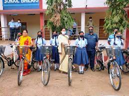 kanker,Hundred rupees fee, charged , free Saraswati cycle scheme