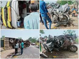 raipur, bus collided, truck, hit the car, one died