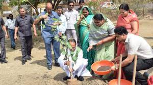 bhopal, Chief Minister Chouhan, planted Neem 