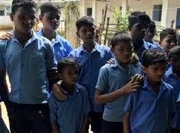 अधीक्षक धीरज कुमार नाग पर छात्रों का आरोप 