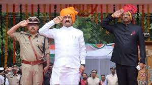 इंदौर में गृहमंत्री नरोत्तम मिश्रा ने फहराया झंडा 