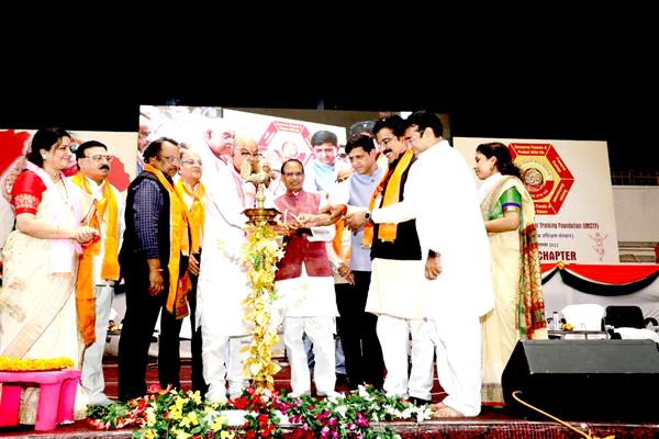 मामा शिवराज ने बच्चों से साझा की आज़ादी की कुछ जानी-अंजानी कहानियाँ