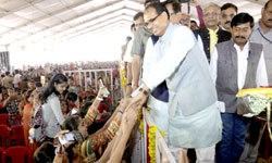 shivraj singh leptop vitran