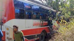 sehdol, Passenger bus ,collided with tree, 15 injured